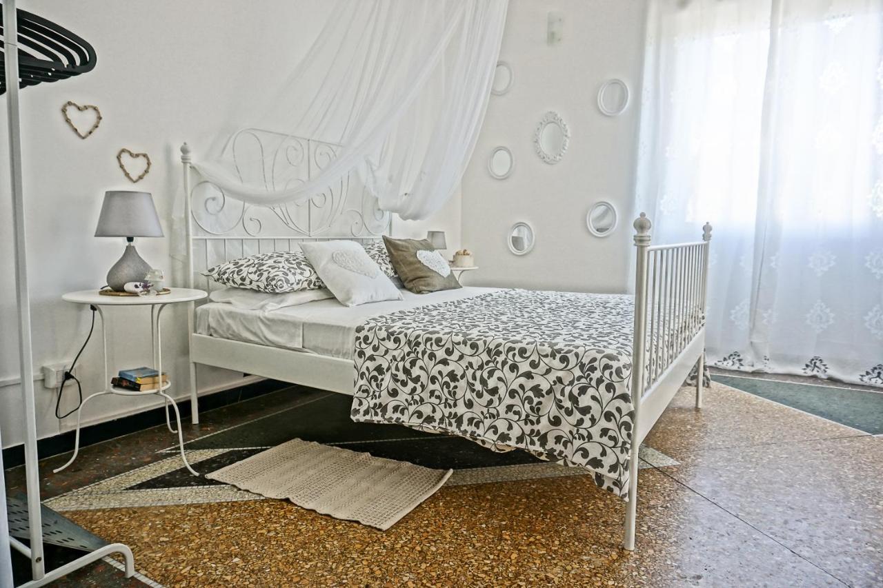 La Casa Dei Sognatori Bed and Breakfast Anzio Eksteriør billede